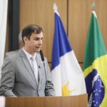 Prefeito em exercício de Palmas, Pastor Carlos Velozo reafirma compromisso com a governabilidade durante posse de Petion Corado