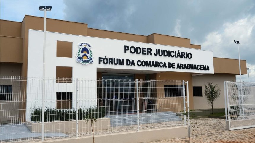 Tribunal do Júri condena homem a 16 anos de prisão por feminicídio em Araguacema; crime ocorreu durante festa com medida protetiva em vigor
