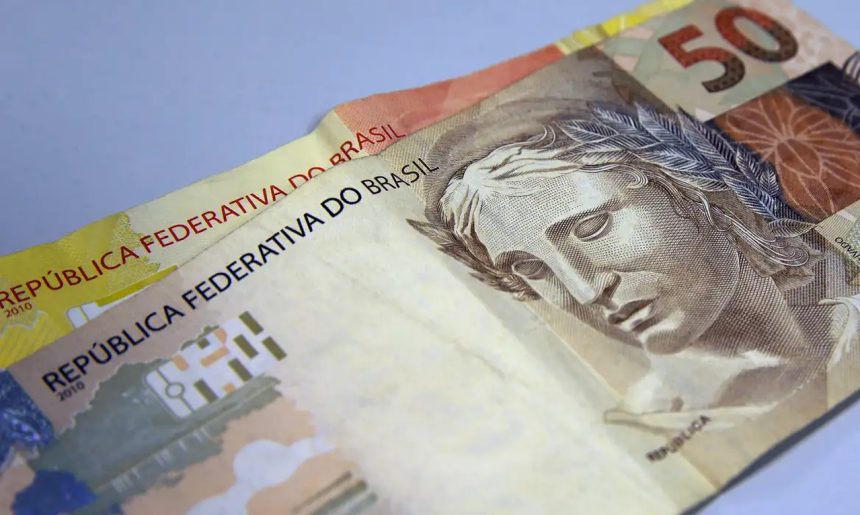 Trabalhadores nascidos em setembro e outubro já podem sacar o abono salarial do PIS/Pasep a partir desta terça-feira