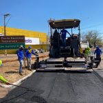Avenida Goiás recebe novo asfalto e iluminação LED em obra que beneficia moradores do Jardim Aureny II