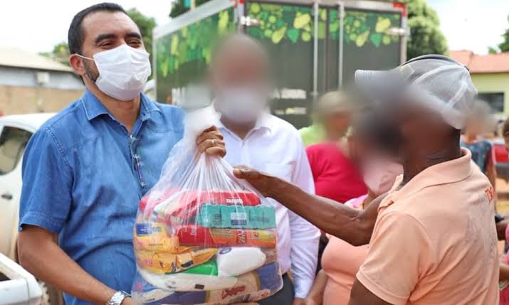 “Apaga as msg.”: Veja as conversas e como políticos e empresários atuavam no esquema das cestas básicas no Tocantins