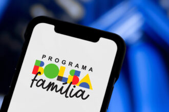 Transferências de R$ 3 bilhões de contas do Bolsa Família para apostas levantam suspeitas no TCU sobre uso irregular de CPFs
