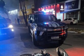 Colisão entre motociclista e viatura da GMP ocorre em meio a incêndio no sul de Palmas