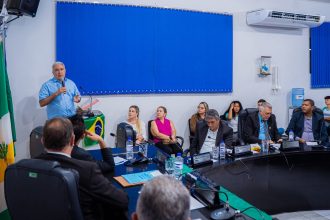 Laurez Moreira participa de sessão especial em Tocantinópolis e incentiva jovens a ocuparem espaços na política
