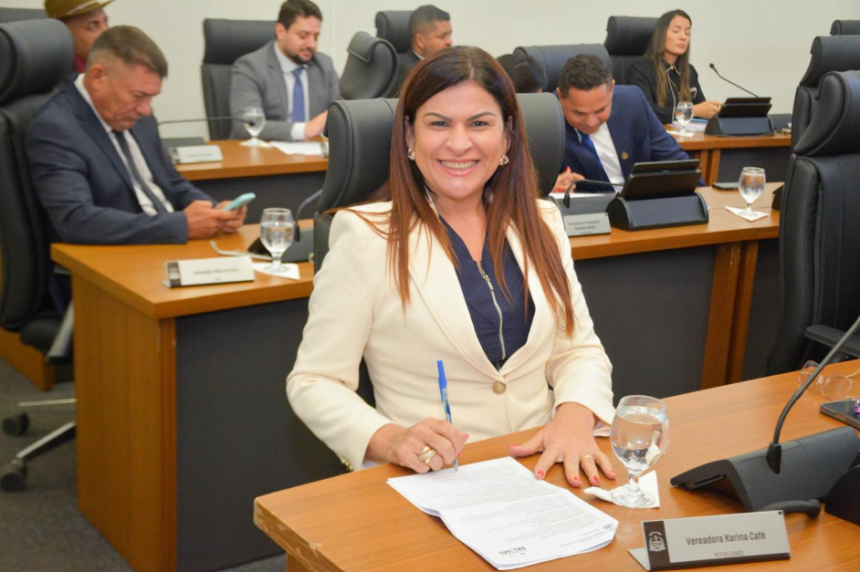 Vereadora Karina Café solicita roçagem, manutenção de vias e recapeamento asfáltico no Setor Jardim Bela Vista