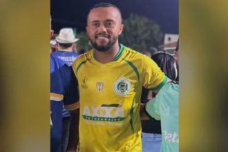 Jogador bicampeão do Copão do Bico morre após colisão frontal entre motocicletas na TO-134; outro motociclista também morreu 17 Jogador bicampeão do Copão do Bico morre após colisão frontal entre motocicletas na TO-134; outro motociclista também morreu