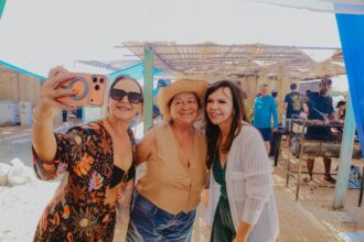 Professora Dorinha visita praia de Araguacema e defende o turismo como um dos caminhos para o desenvolvimento do Tocantins 11 Professora Dorinha visita praia de Araguacema e defende o turismo como um dos caminhos para o desenvolvimento do Tocantins