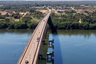Ponte de R$ 92 milhões sobre o Rio Tocantins será reconstruída menos de 20 anos após a inauguração; estrutura segue interditada