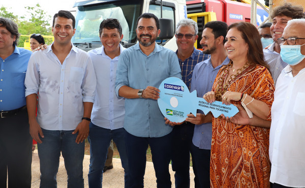 Governador Wanderlei Barbosa participa da entrega de máquinas perfuratrizes para prefeitos da região do Bico do Papagaio
