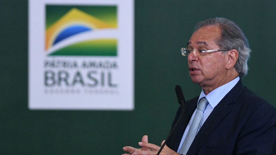 Guedes diz que Bolsonaro 'renova confiança' após crise no Ministério da Economia