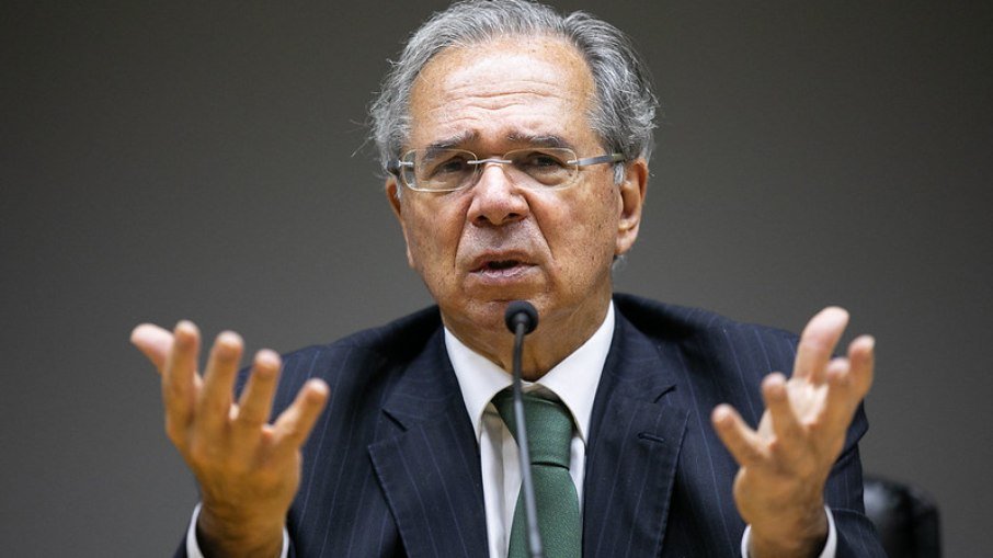 Arrecadação extraordinária paga Auxílio Brasil com folga, diz Guedes