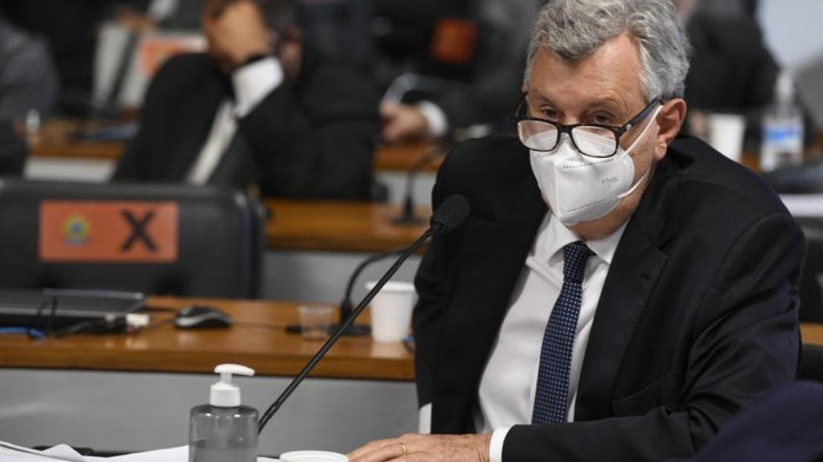 Relator da CPI propõe indiciar senador Heinze por desinformação e fake news