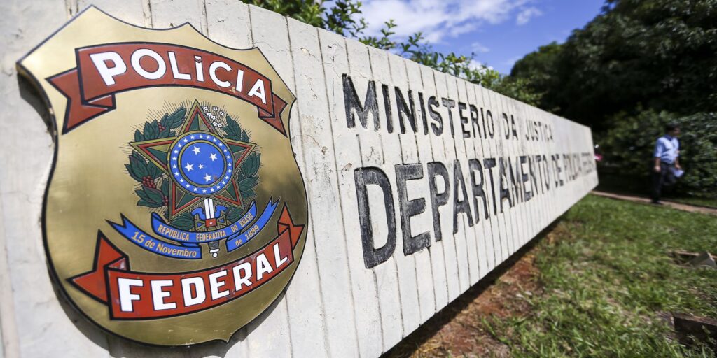 PF faz ação contra fraudes em contratos do Ministério da Saúde no Rio