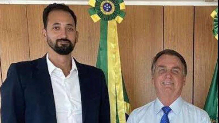 Caso Maurício Souza: Bolsonaro afirma que hoje 'tudo é homofobia'