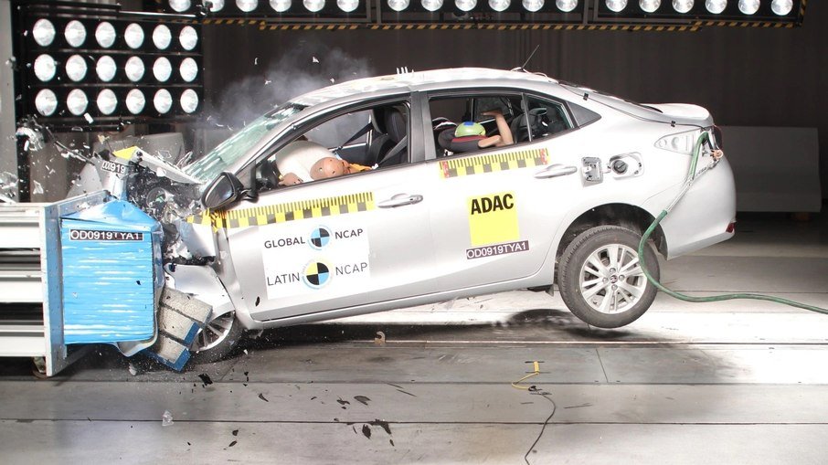 Toyota Yaris tem nota rebaixada nos testes de colisão do Latin NCAP