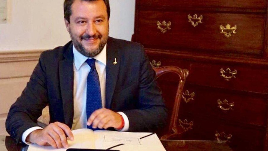 Líder da extrema direita italiana, Matteo Salvini anuncia encontro com Bolsonaro