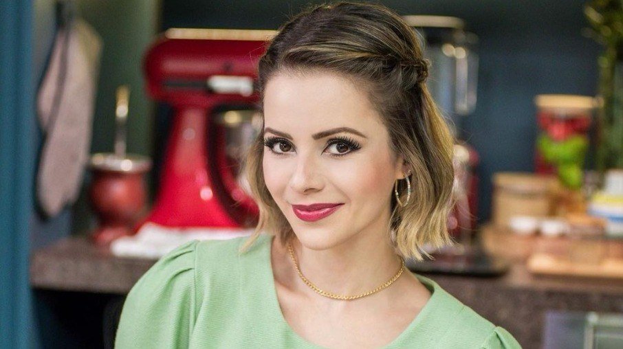 Sandy se aventura na cozinha em novo reality; veja convidados e trailer inédito