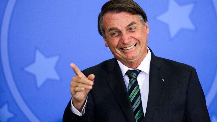 Após promessa de reduzir pastas, Bolsonaro vê Brasil com mais de 23 ministérios